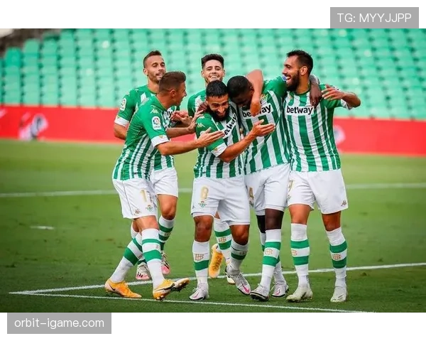 西甲皇马逆转取胜，状态回暖展现竞争力健