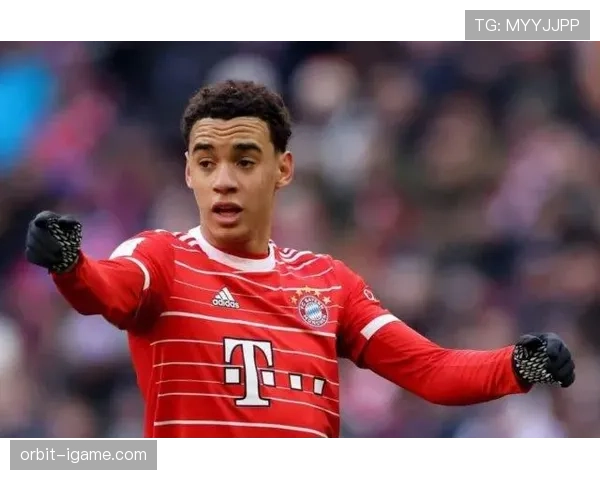 穆西亚拉欧冠对阵巴黎关键战的个人能力解析 穆西亚拉欧冠对阵巴黎关键战的个人能力解析